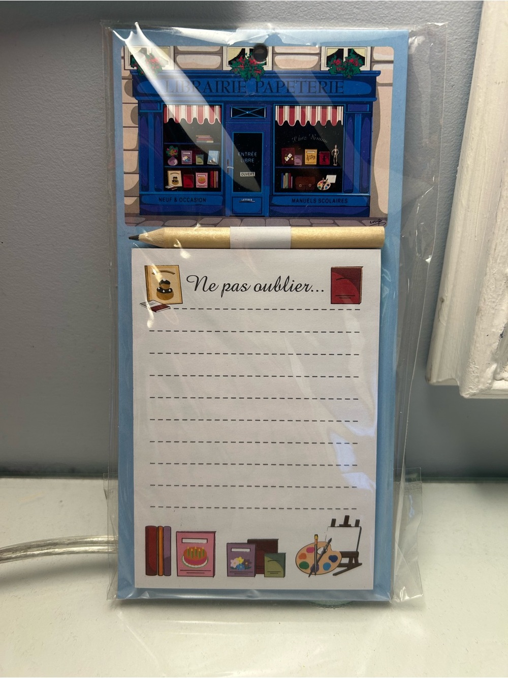 Magnetized Notepad with Pencil